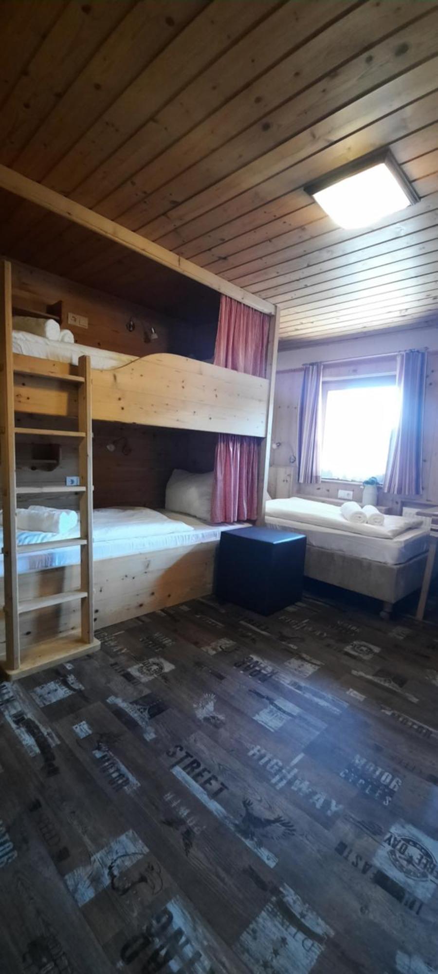 Chalet Auhof Bed & Breakfast ฟลาคเฮา ภายนอก รูปภาพ